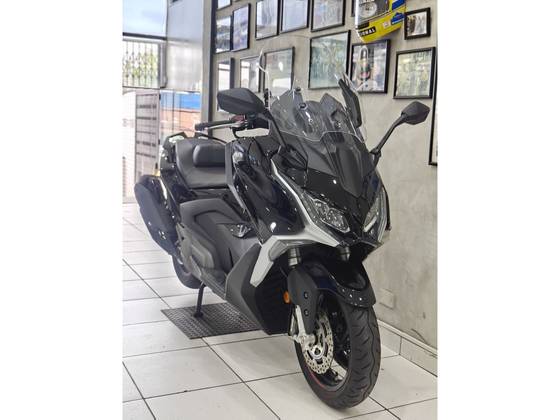 KYMCO AK 550i 